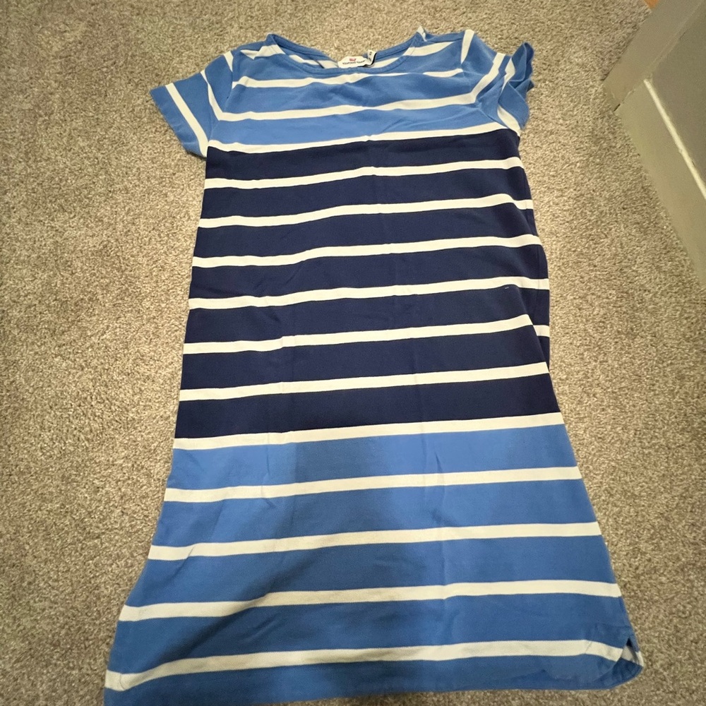 Vineyard vines dress
